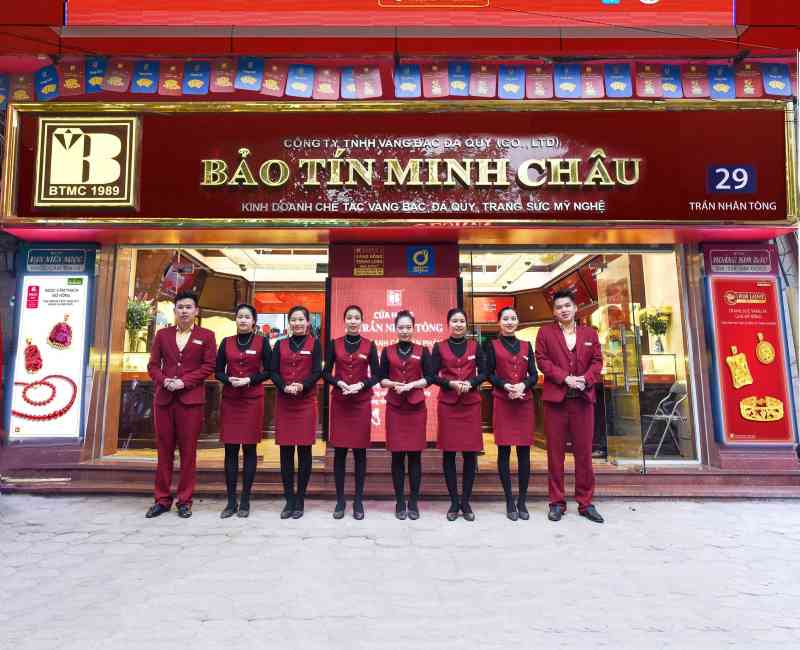 Cửa hàng vàng uy tín Hà Nội với nhân viên tư vấn chuyên nghiệp