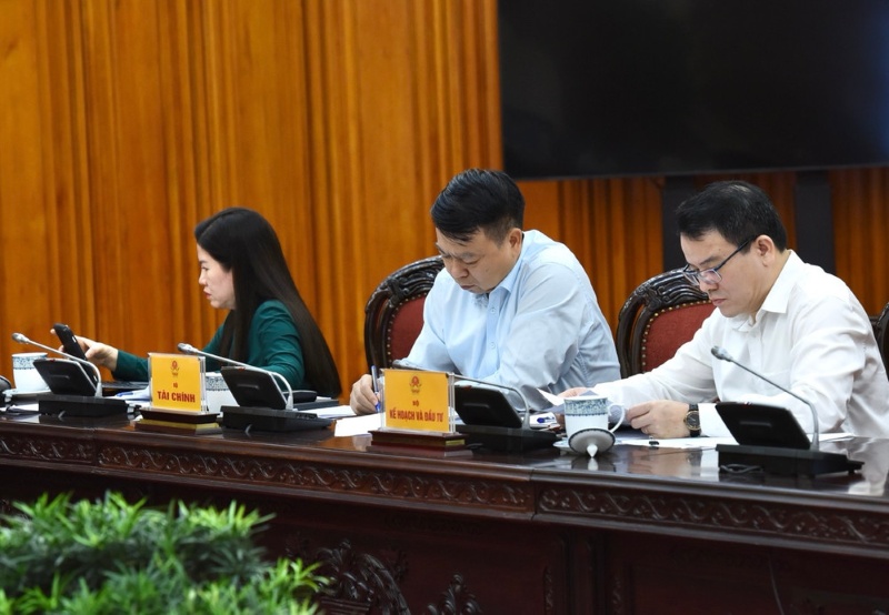 Lãnh đạo Ngân hàng Trung ương họp bàn chính sách phát hành tiền