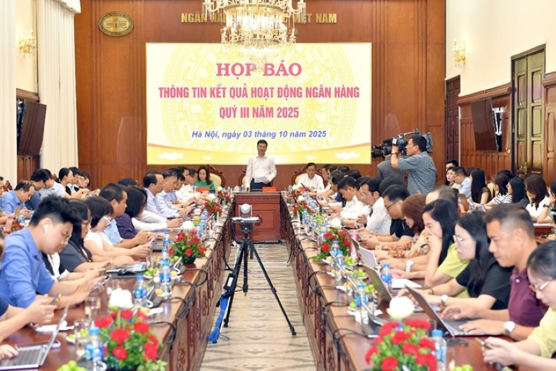 Chuyên gia NHNN họp bàn chiến lược phát hành tiền theo tăng trưởng kinh tế
