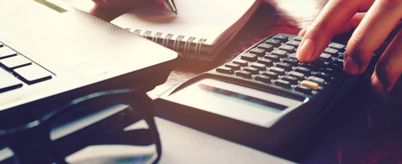 Sinh viên lập kế hoạch tiết kiệm chi tiêu hiệu quả mỗi tháng