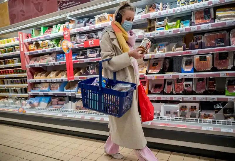 Tác động siêu lạm phát đến người dân và vật phẩm thiết yếu