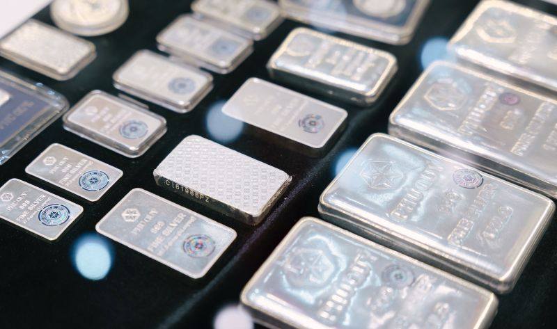 Đánh giá lướt sóng bạc cuối năm